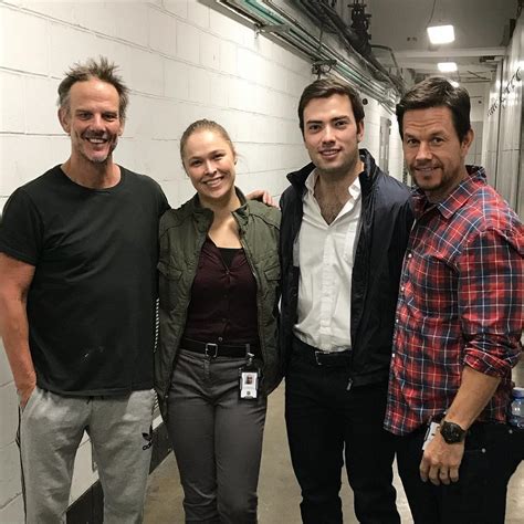 mile 22 cast and crew